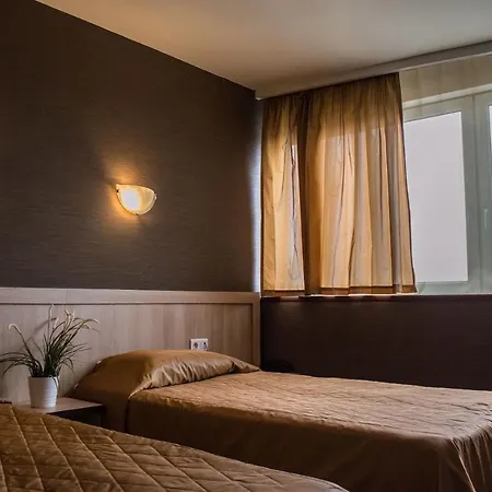 Park Moskva Hotell 3*