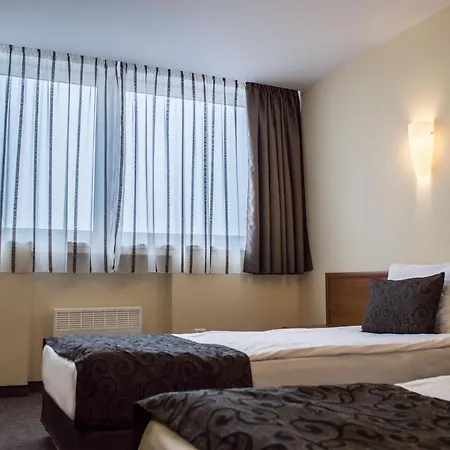 パーク モスクワ 3*